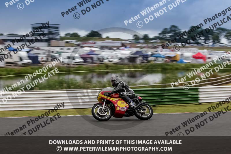 Vintage motorcycle club;eventdigitalimages;mallory park;mallory park trackday photographs;no limits trackdays;peter wileman photography;trackday digital images;trackday photos;vmcc festival 1000 bikes photographs